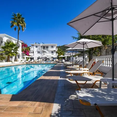 Zakynthos 公寓式酒店 3*